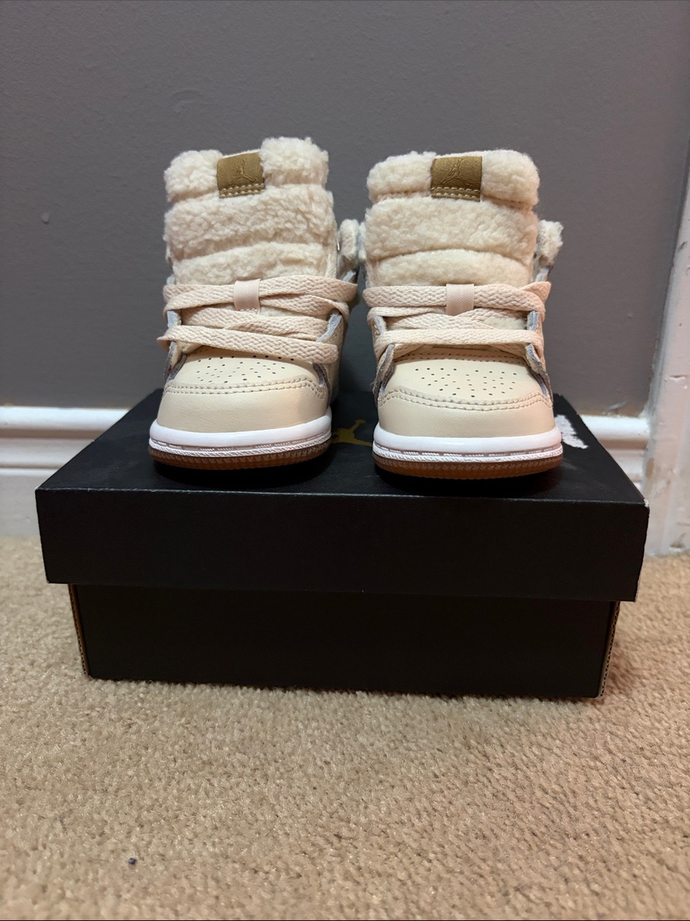 Jordan Kids Sherpa High-Top Boots in Cream